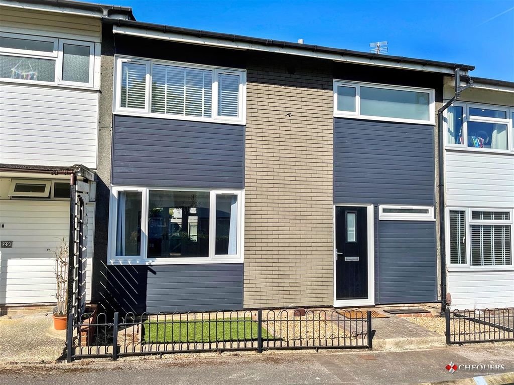 Property photo 1 of 18 Front