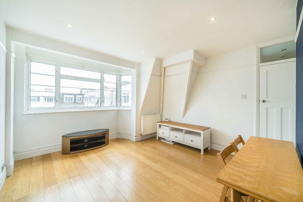 Property photo 3 of 7