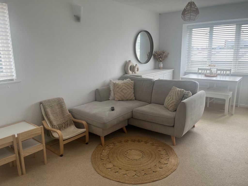 Property photo 3 of 11 Gallery