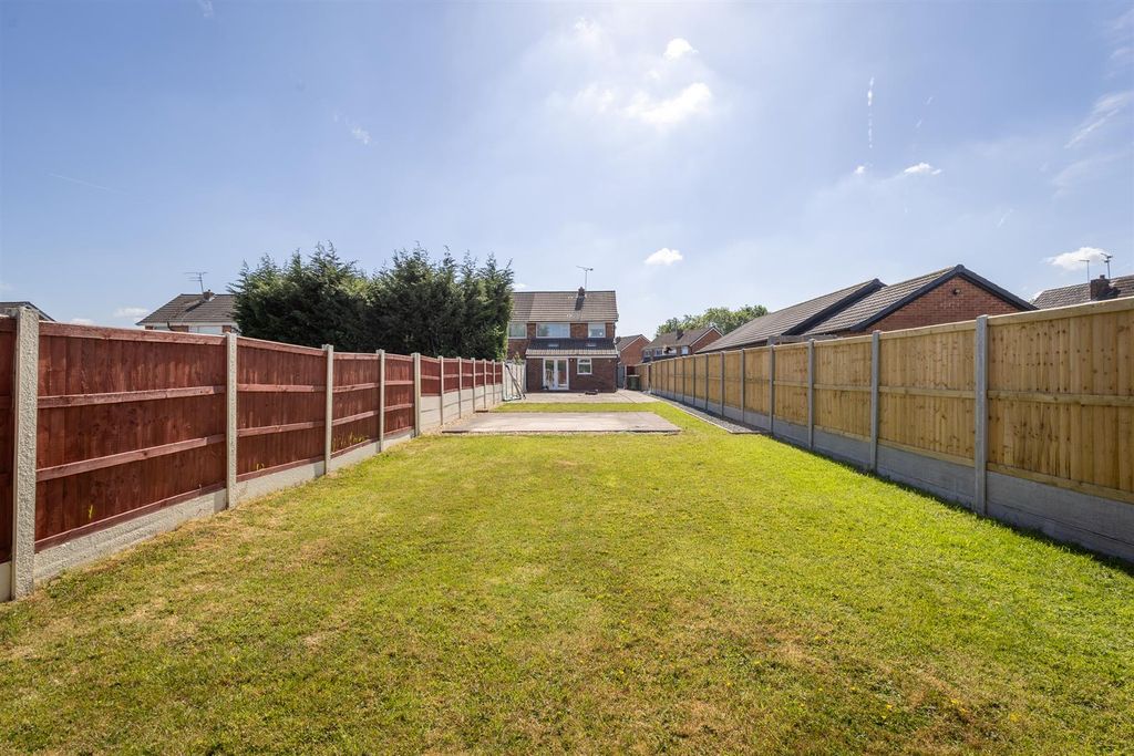 Property photo 2 of 19 24Brayclose-5.Jpg