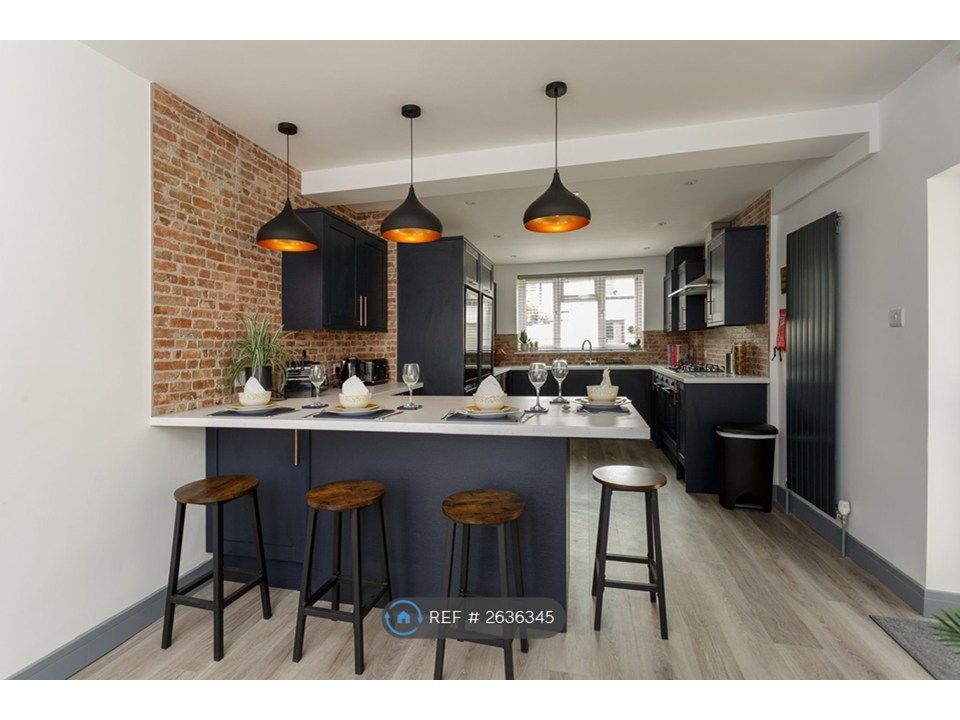 Property photo 3 of 12 Communal Open Plan Kitchen