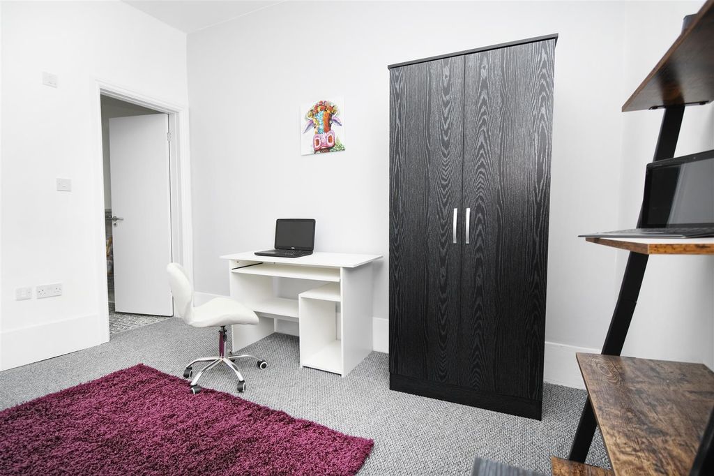 Property photo 1 of 11 30.Jpg