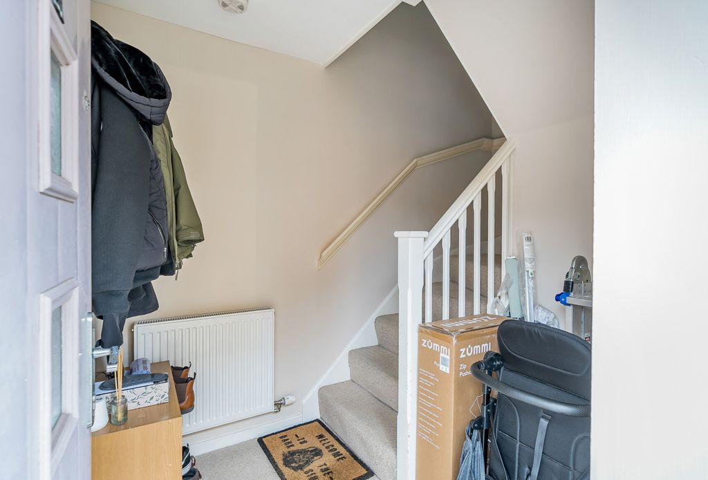 Property photo 2 of 17 1372083-3-68Fa503...