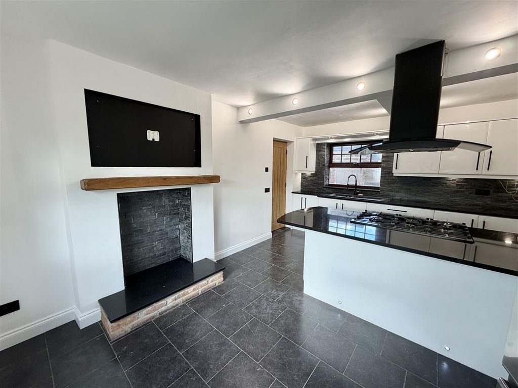 Property photo 3 of 14 Img_9882.Jpeg