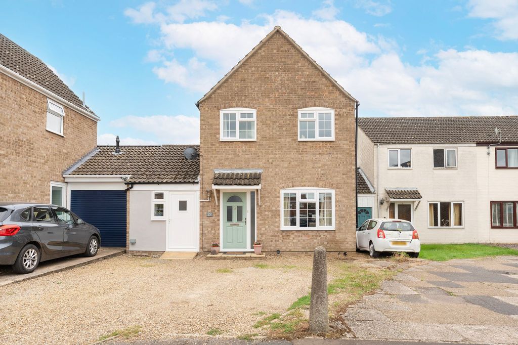 Property photo 1 of 18