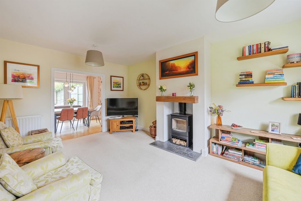 Property photo 3 of 25