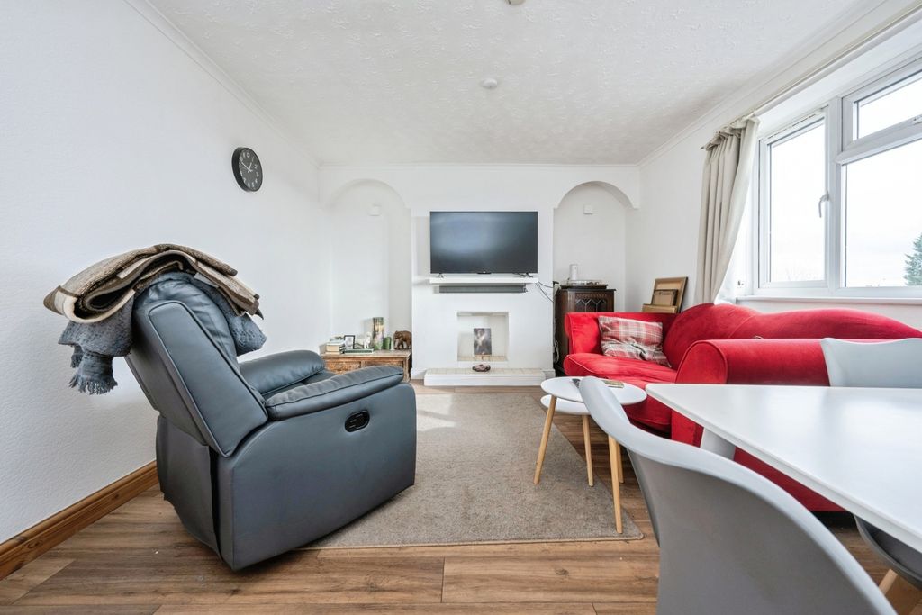 Property photo 2 of 20 Pbox-Img.Jpg