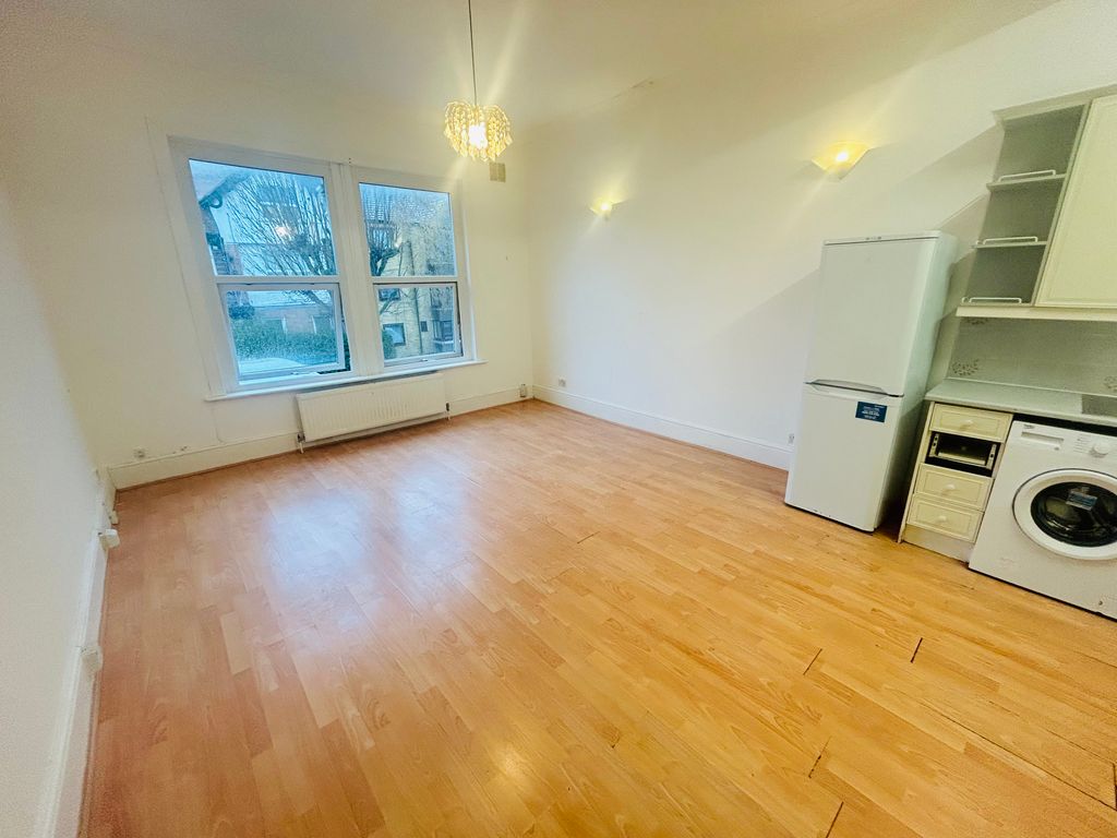 Property photo 2 of 8