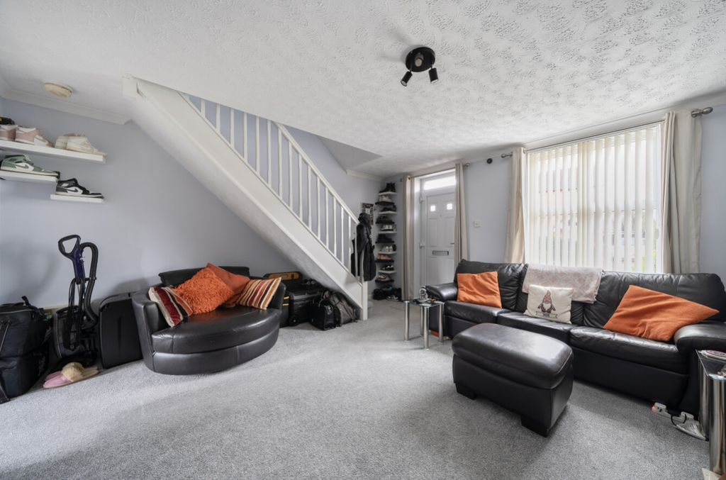 Property photo 2 of 27 1411395-17-699750487c5cc