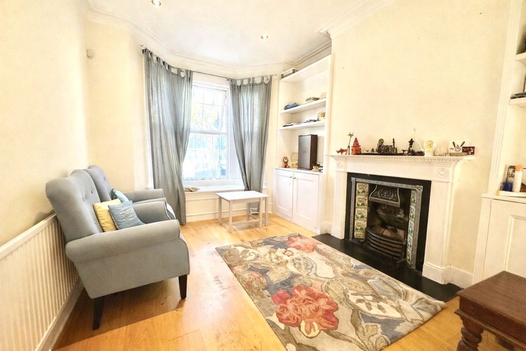 Property photo 3 of 17 Picture No. 23