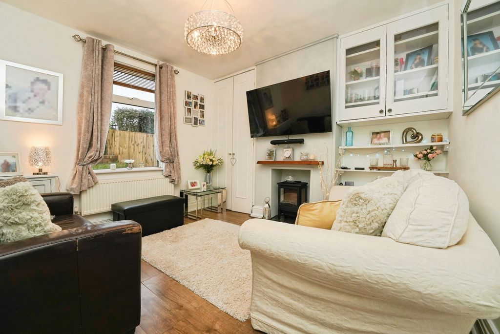 Property photo 3 of 21 Pbox-Img.Jpg