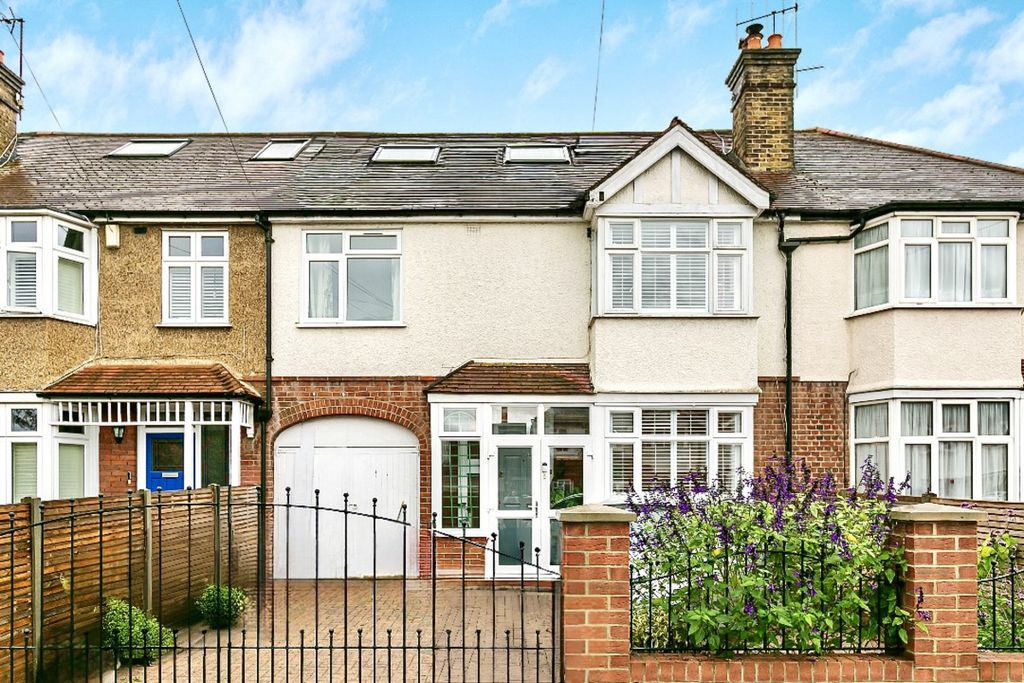 Property photo 1 of 11