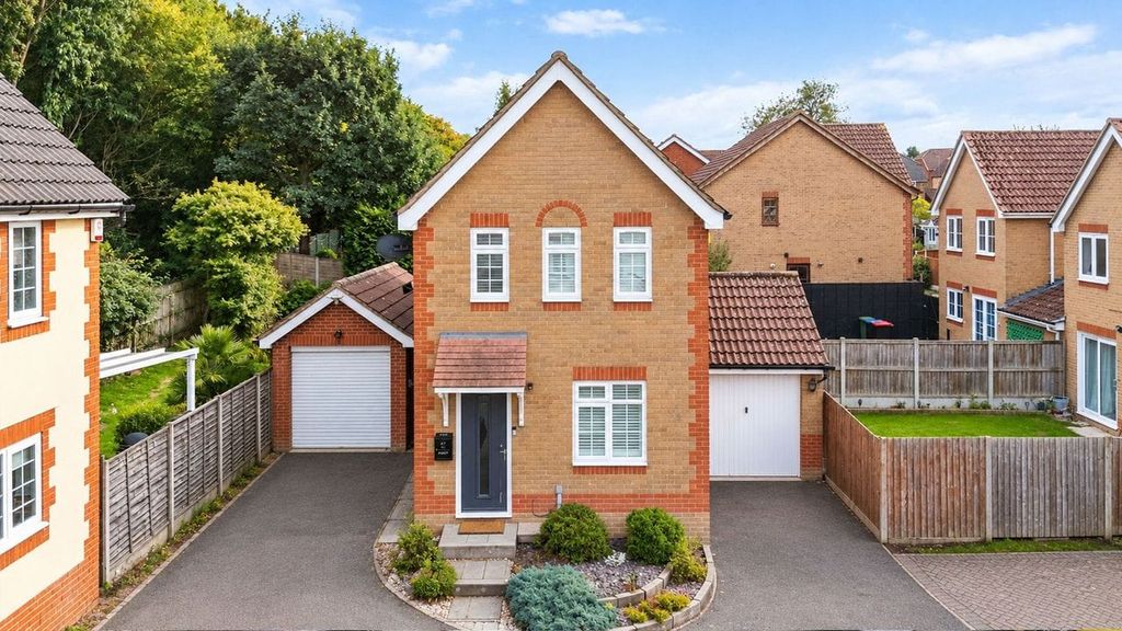 Property photo 1 of 18