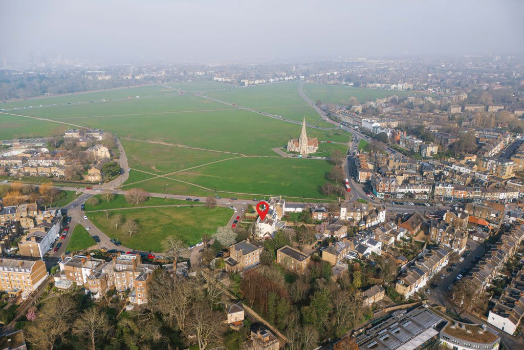 Property photo 3 of 15