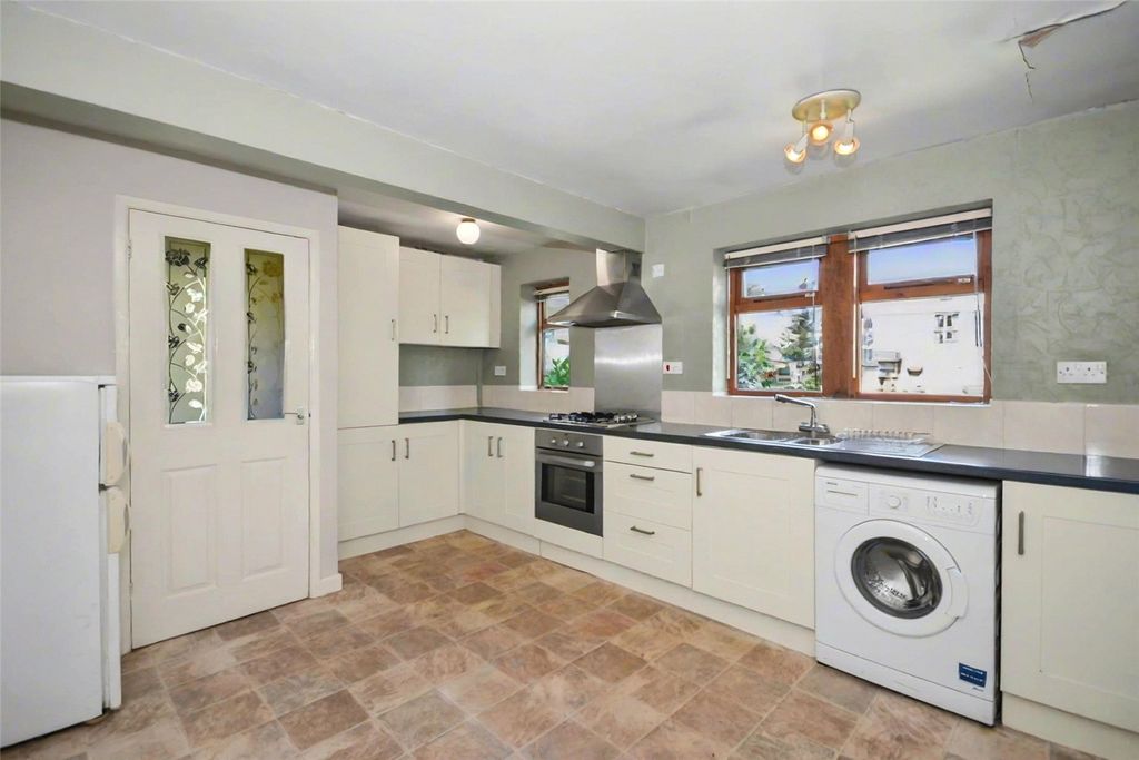 Property photo 2 of 15 Picture No. 20