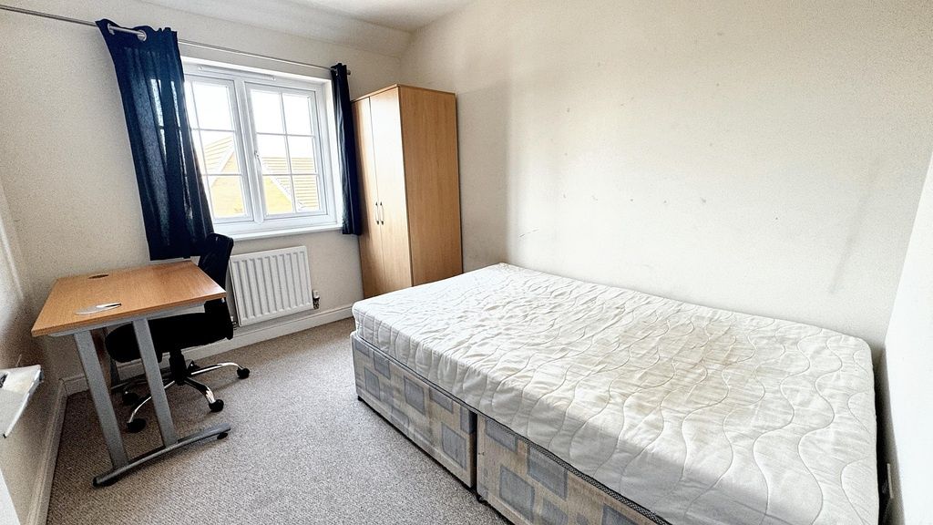 Property photo 2 of 5 A Modest Single Bedroom Featuring A Single Bed, A ...