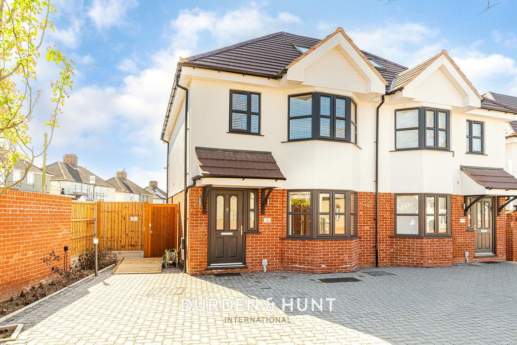 Property photo 1 of 26 Montague-13.1.Jpg