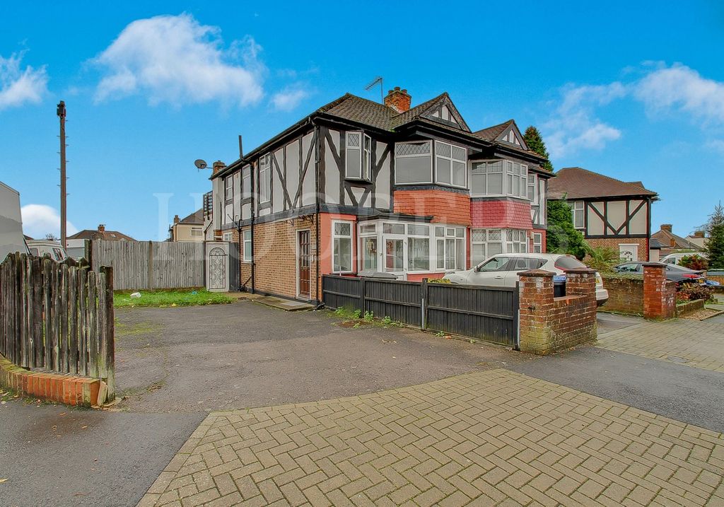 Property photo 1 of 14