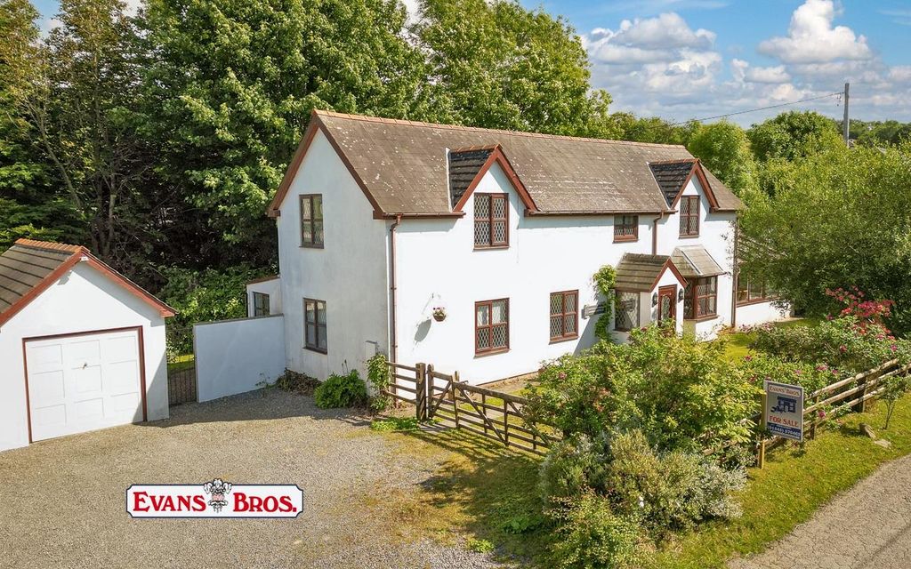 Property photo 1 of 38 Harbour Cottages.Jpg