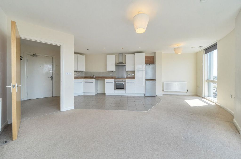 Property photo 3 of 8