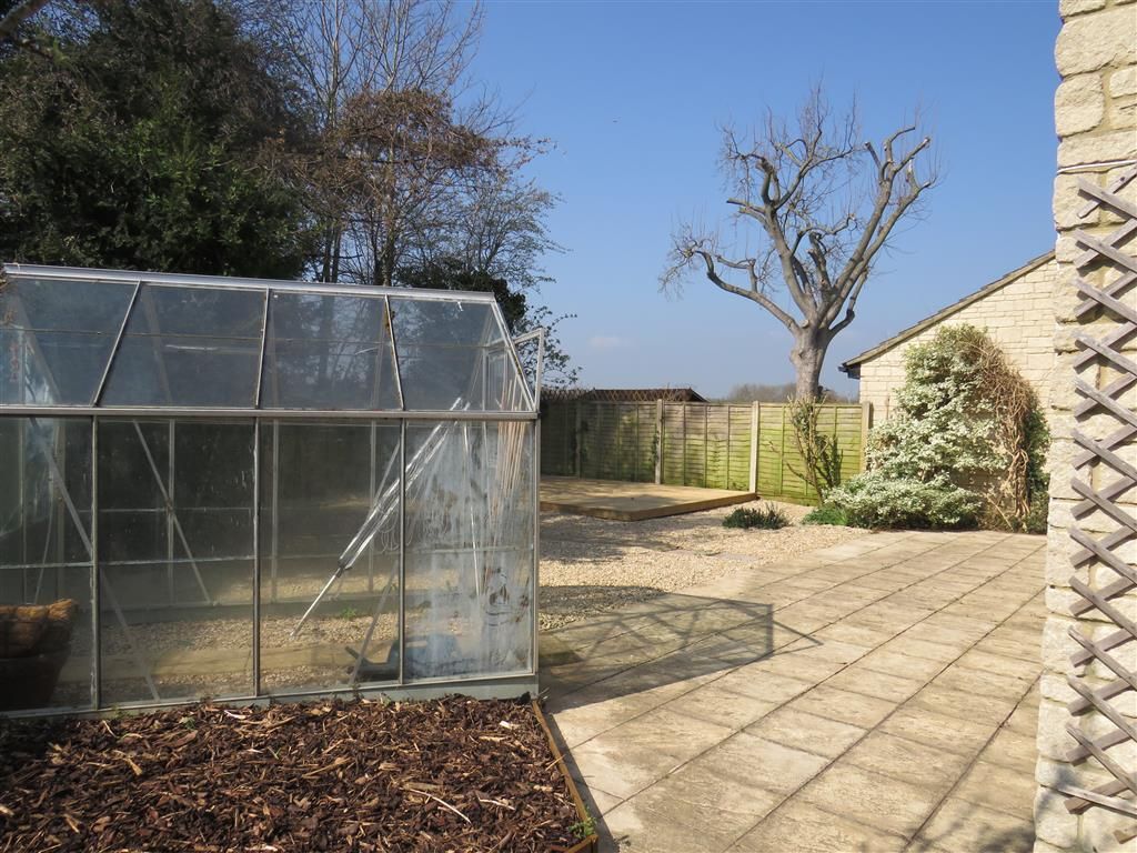 Property photo 3 of 13 Garden