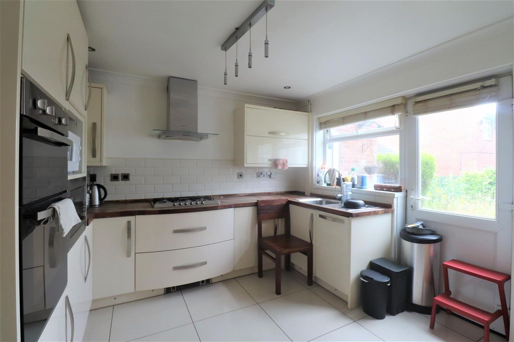 Property photo 2 of 15 Kitchen