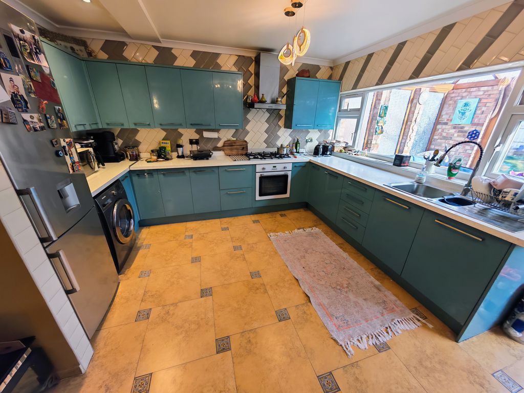 Property photo 2 of 14 Photo 9