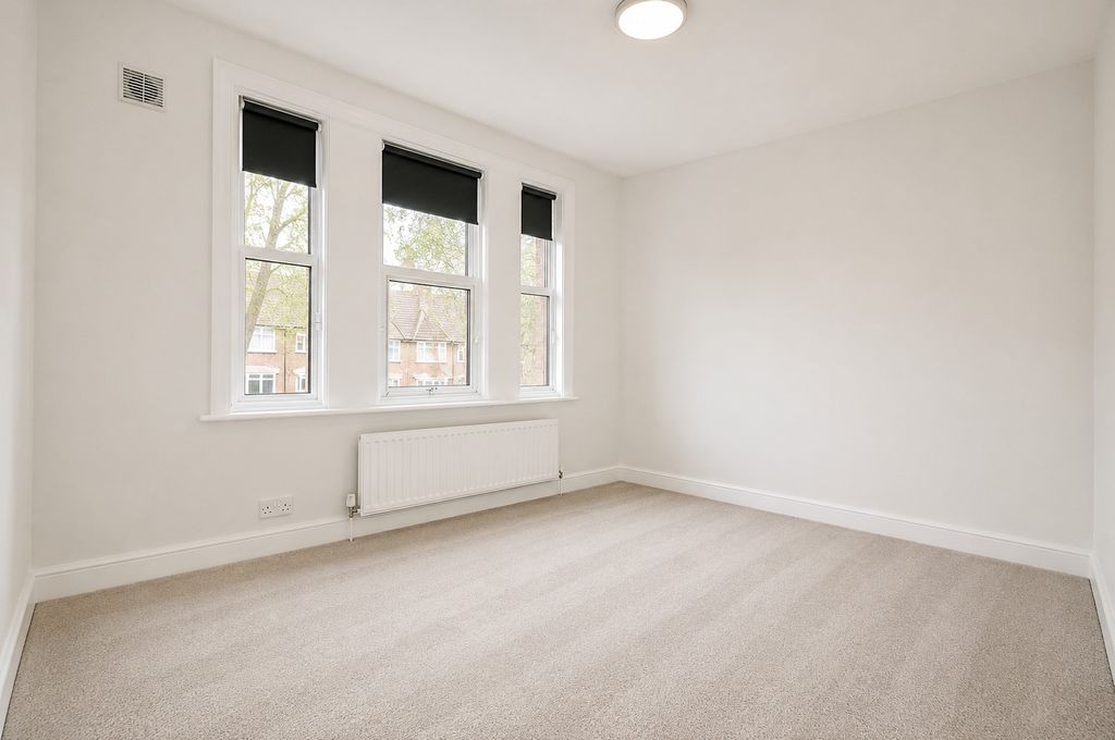 Property photo 3 of 4 5275142