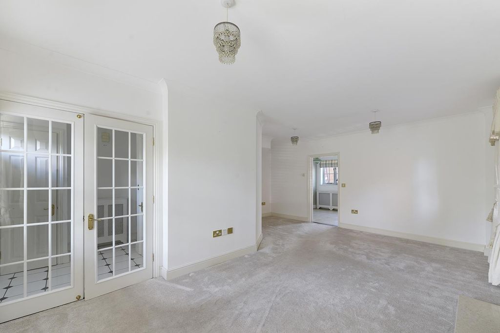 Property photo 3 of 17 19Melrose03.Jpg