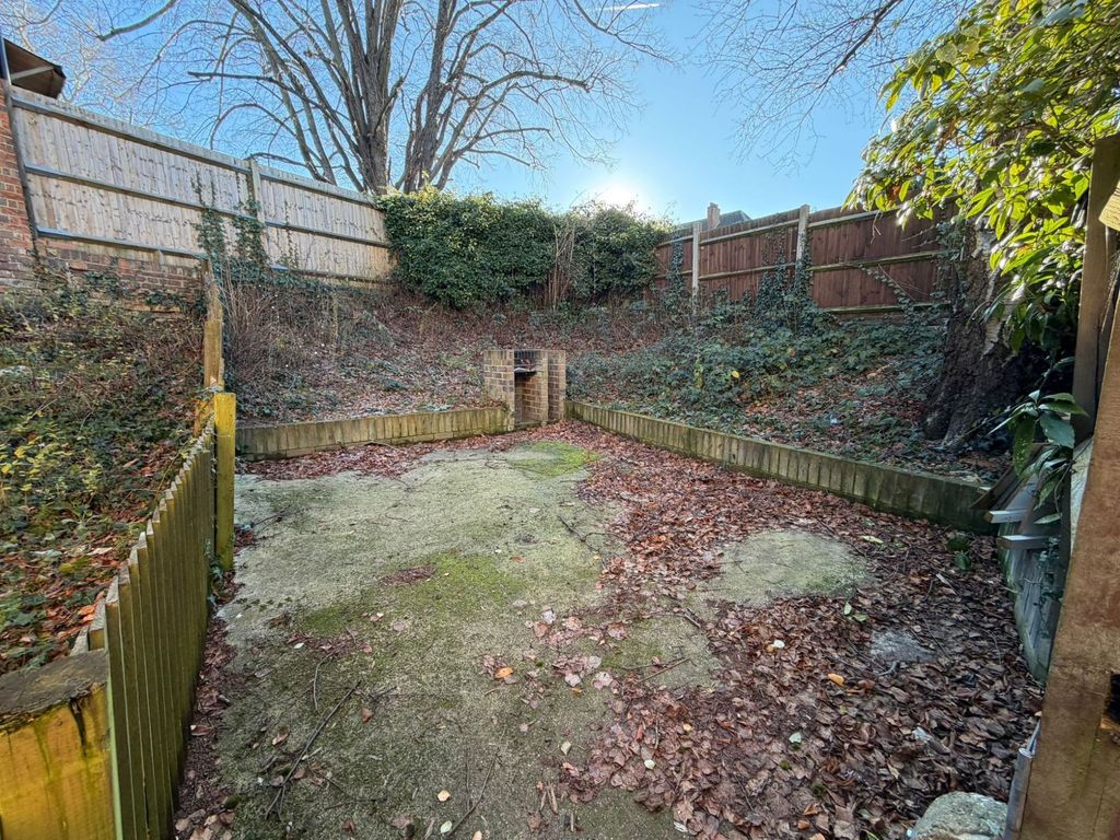 Property photo 2 of 10