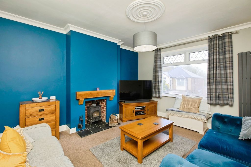 Property photo 2 of 19