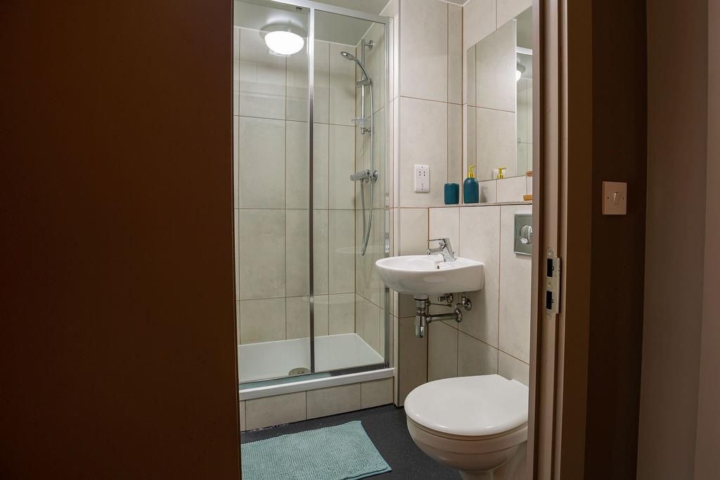 Property photo 1 of 78