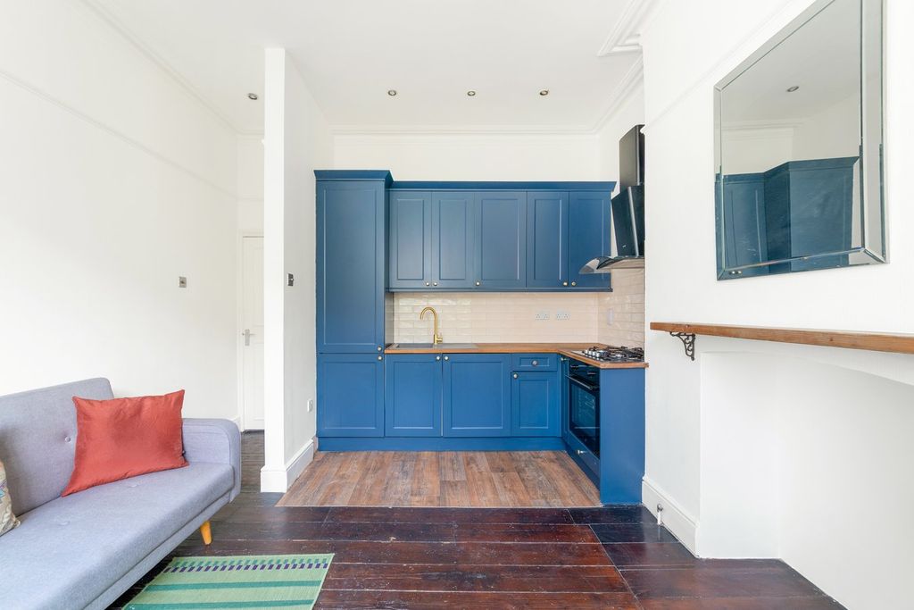 Property photo 2 of 11