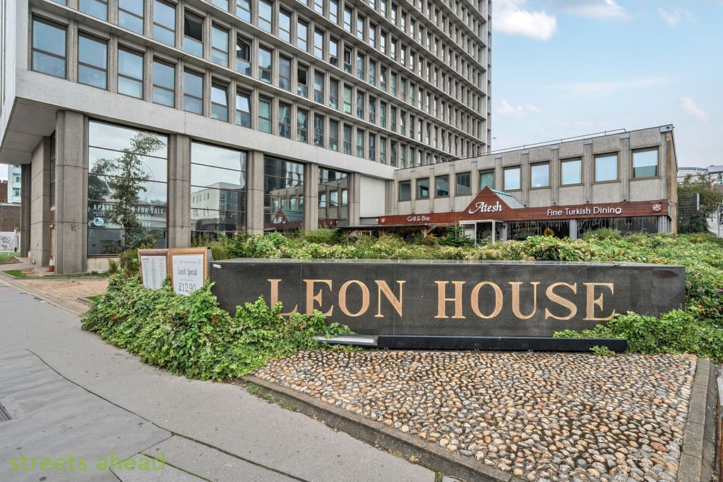 Property photo 1 of 23 27c5B100-8466-409...