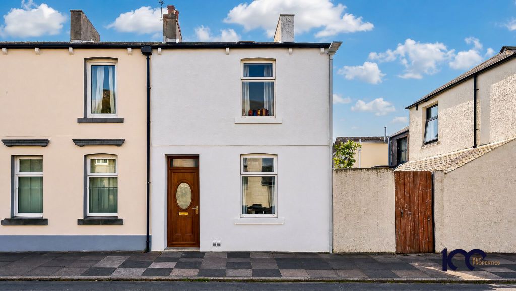 Property photo 1 of 18