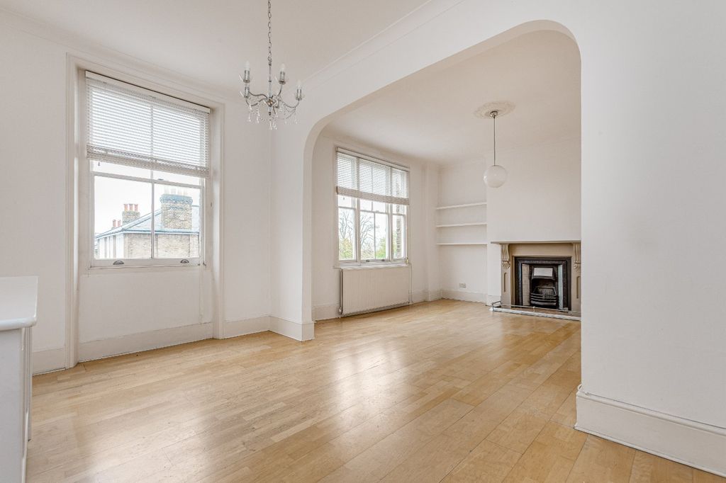 Property photo 3 of 5