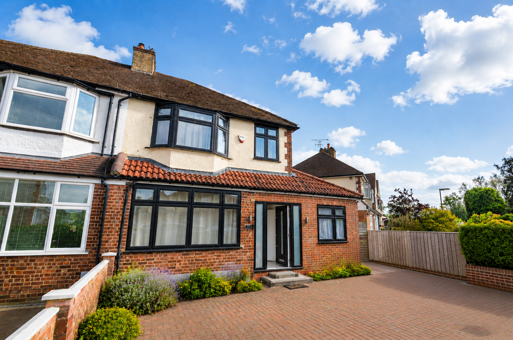 Property photo 1 of 12 Shortwood