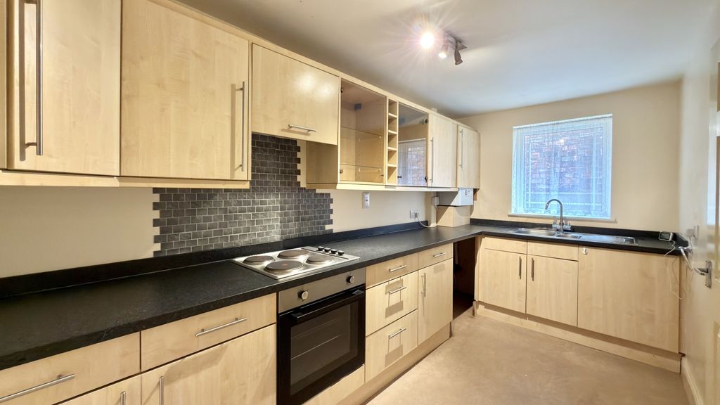 Property photo 2 of 14 3
