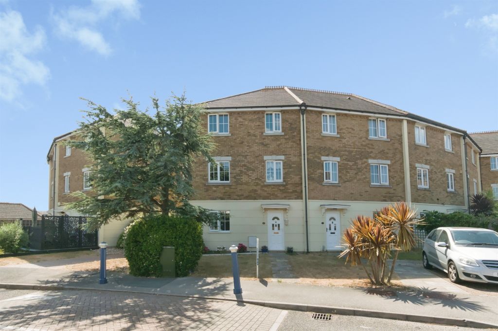 Property photo 2 of 14