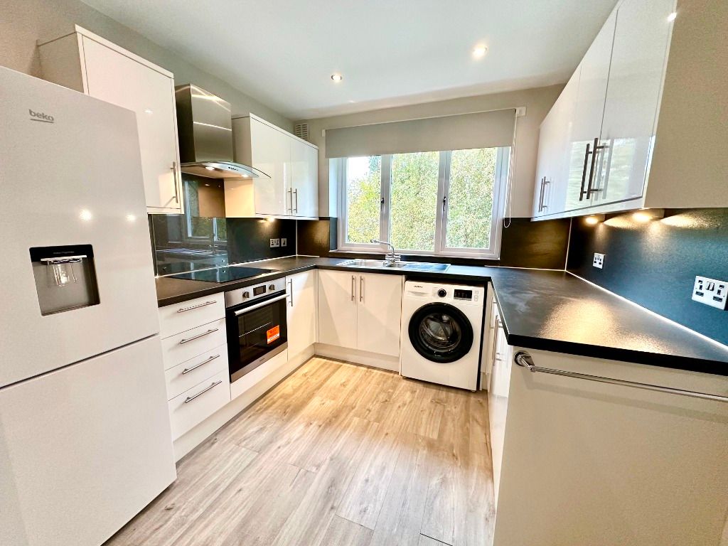 Additional image 15 of 3 bed flat to rentBankholm Place, Busby, Glasgow G76