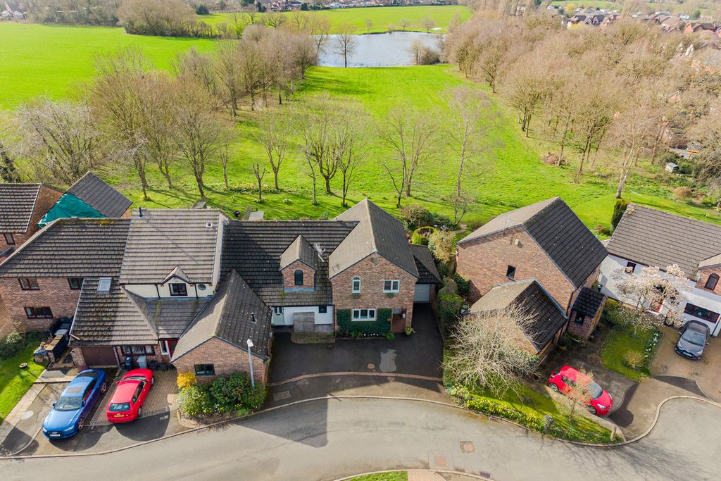 Property photo 2 of 29