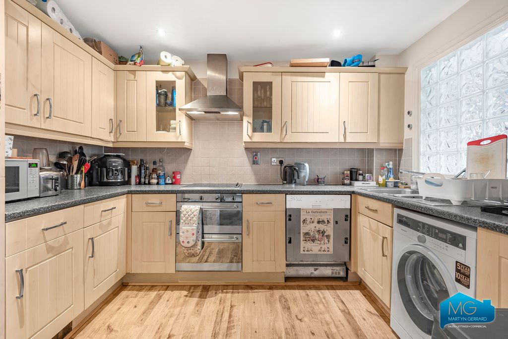 Property photo 3 of 18 Picture No. 08