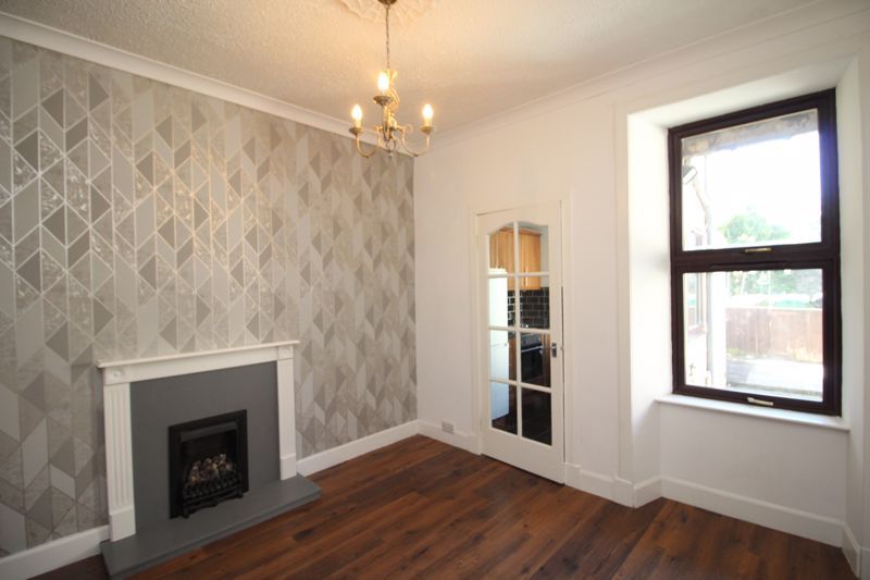 Property photo 2 of 14 Lounge