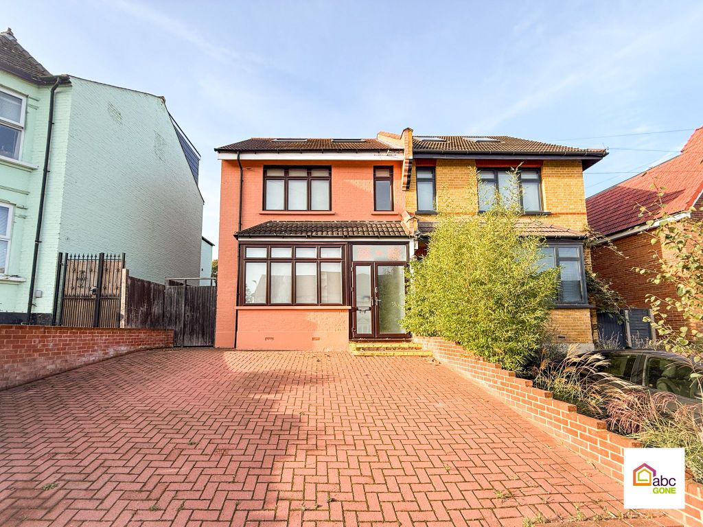 Property photo 1 of 34