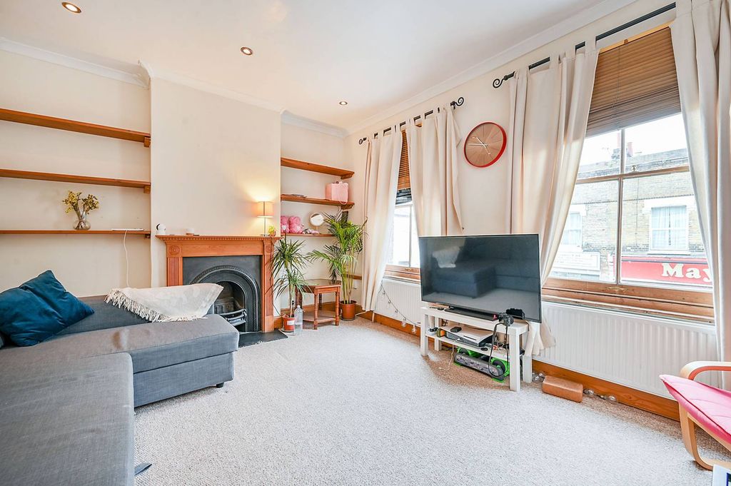 Property photo 2 of 7