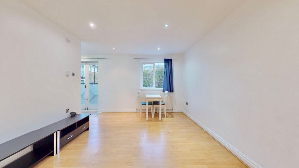 Property photo 3 of 16 Picture No. 03