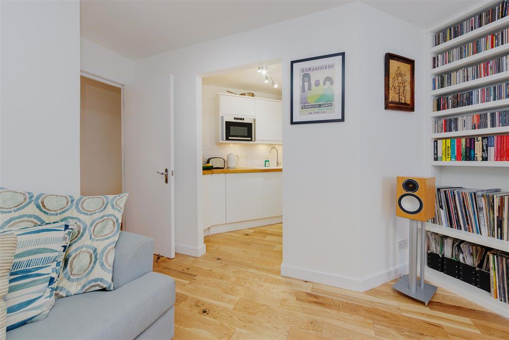 Property photo 3 of 12 0014.Jpg