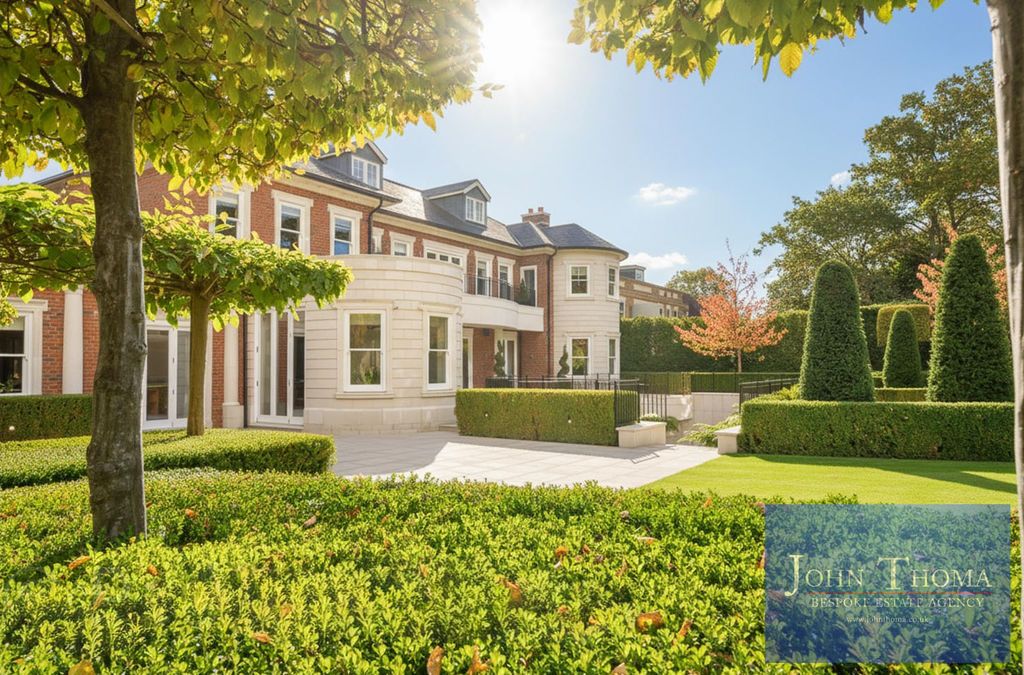 Additional image 11 of 6 bed detached house for saleSylvan Avenue, Emerson Park RM11