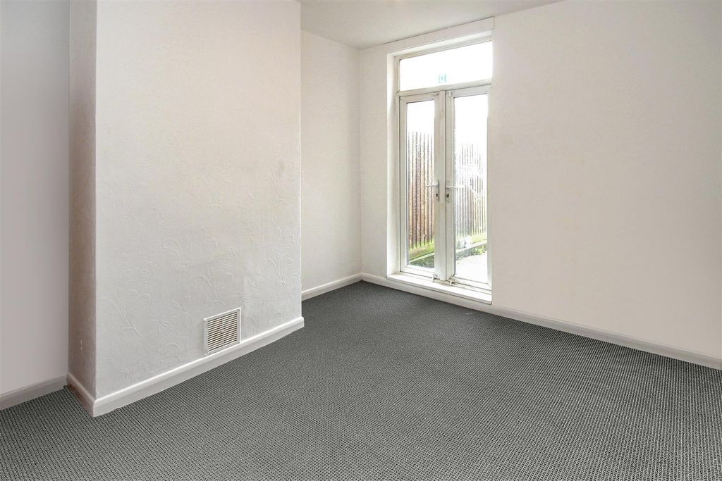 Property photo 3 of 14 Img_0267.Jpg
