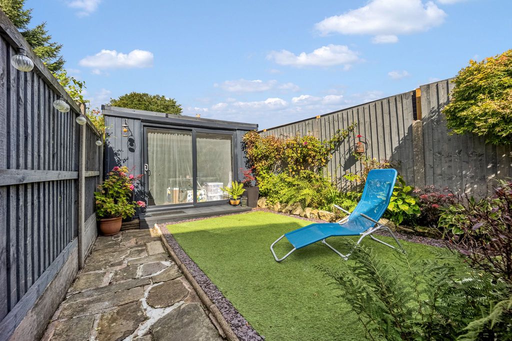 Property photo 1 of 25 Photograph 28